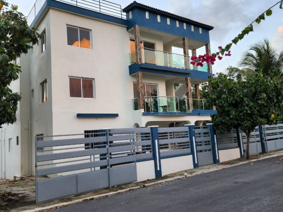 📌ReatyHS Inmobiliaria ALQUILA Apartamento 1Er Nivel🏡