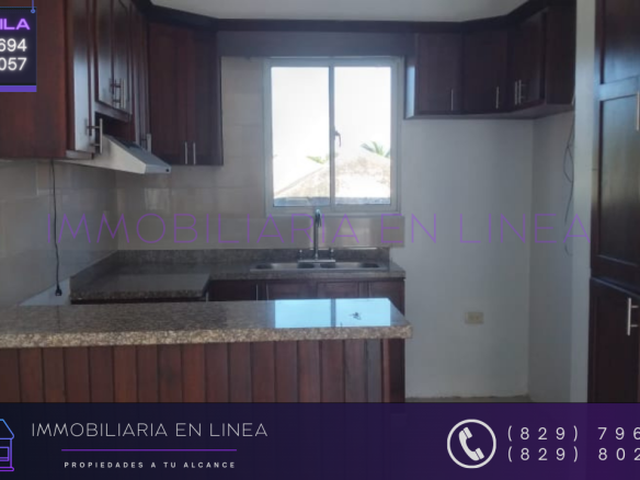 SE ALQUILA APARTAMENTO TERCER NIVEL