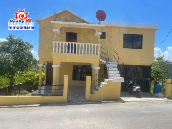 📌ReatyHS Inmobiliaria ALQUILA Casa de 2 Niveles🏡