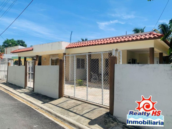 CASA DE VENTA EN EL SECTOR LIBERTAD DE NAGUA