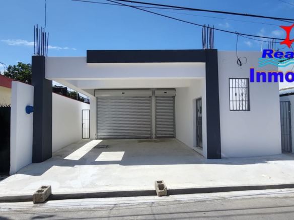 Local Comercial en Alquiler, C/ Hernán Cabral, centro de la ciudad, Nagua