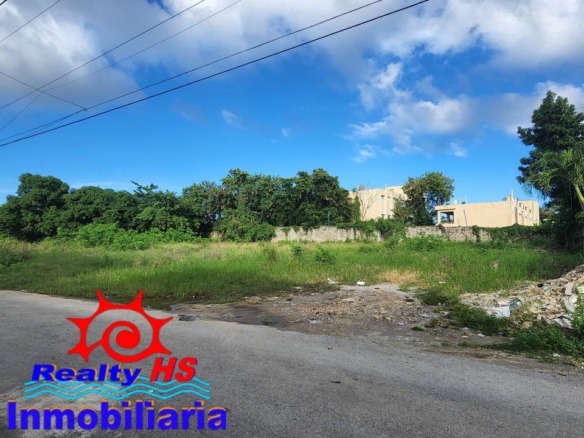 Solar de 1,000 Mt2 de Venta en La Urb. Yanguela