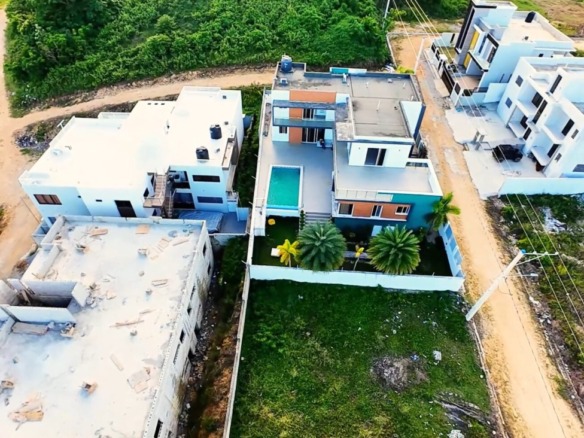 Villa DE Venta En Nagua, Con Eespectacular VISTA AL MAR Y PISCINA INFINITI.