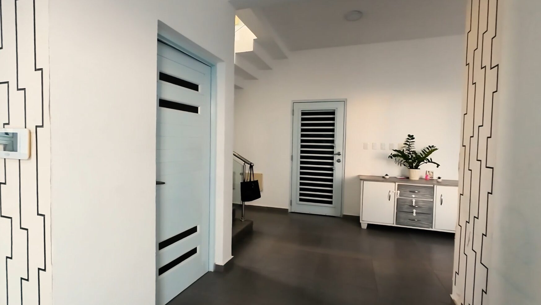 Villa DE Venta En Nagua, Con Eespectacular VISTA AL MAR Y PISCINA INFINITI.