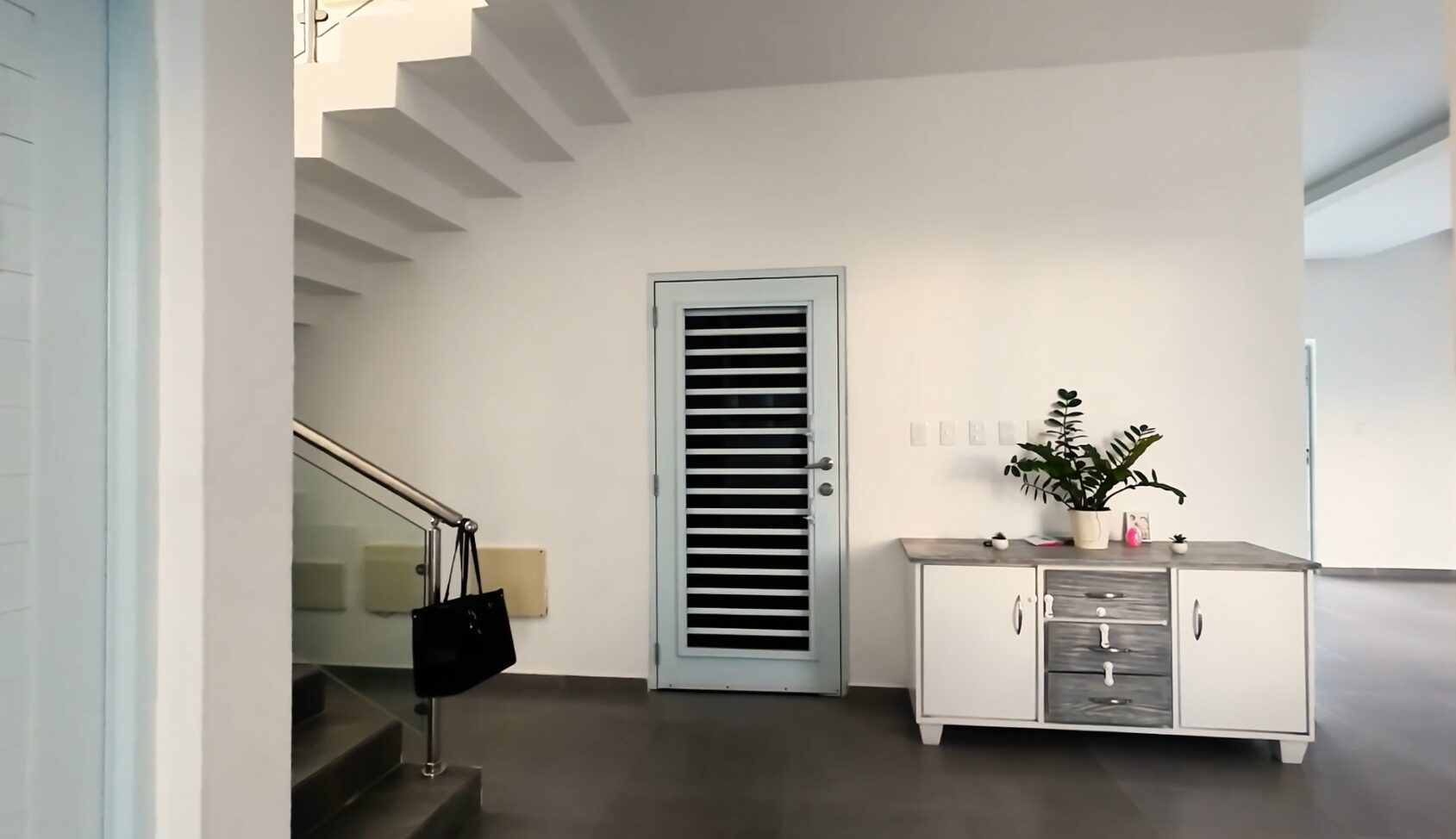 Villa DE Venta En Nagua, Con Eespectacular VISTA AL MAR Y PISCINA INFINITI.