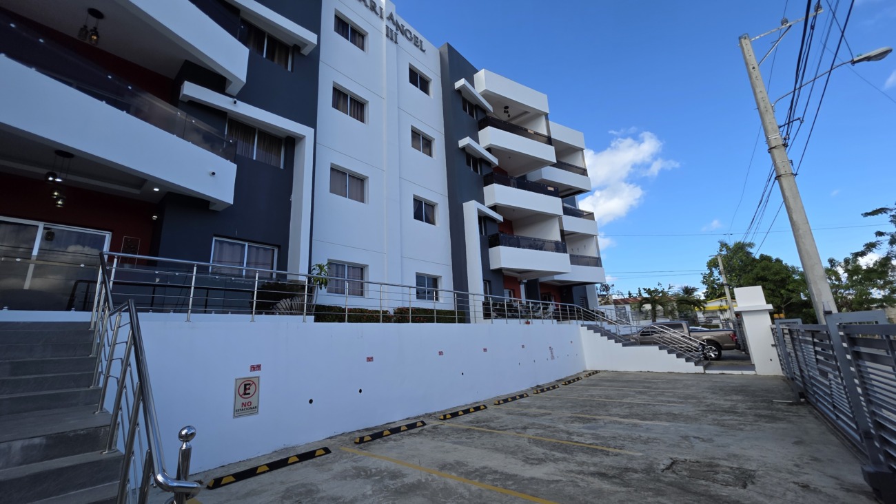 Apartamentos en Residencial Mariangel III, Salida Nagua-San Fco. de Macorís.