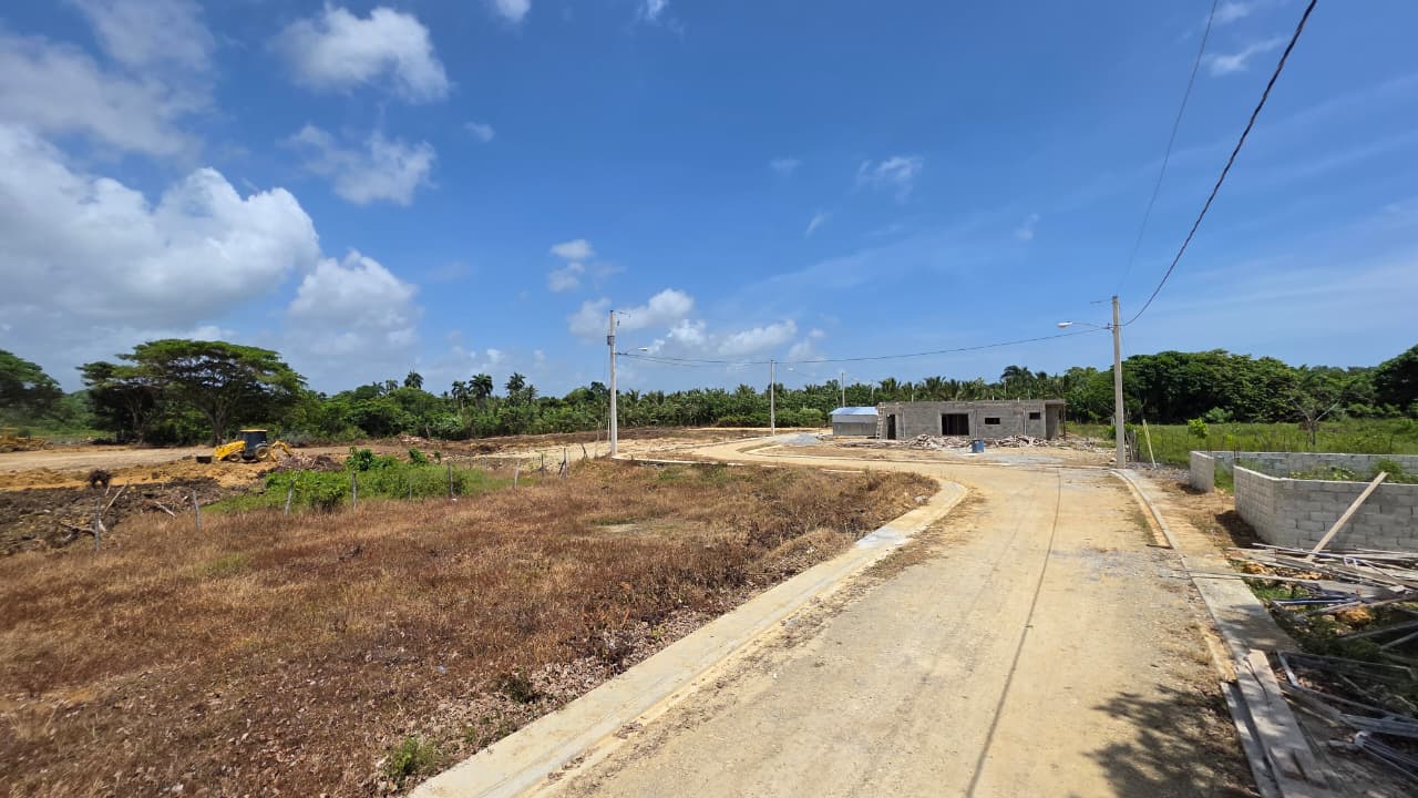 Lotes De Terrenos Ubicados En el Sector Nelson Pérez, Urbanización Caridad Campos, detrás de la UAPA.