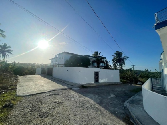 Bella propiedad en venta ubicada en Nagua Campo Club, Urbanización Brisas del Atlantico, Maria Trinidad Sanchez, Republica Dominicana.