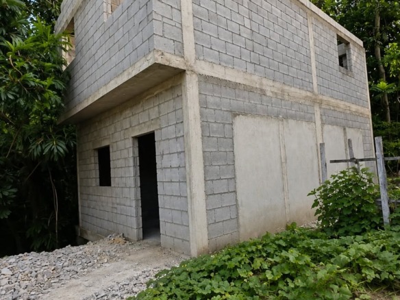 CASA MEJORA EN VENTA EN LA CAPITALISTA, NAGUA MARIA TRINIDAD SANCHEZ.