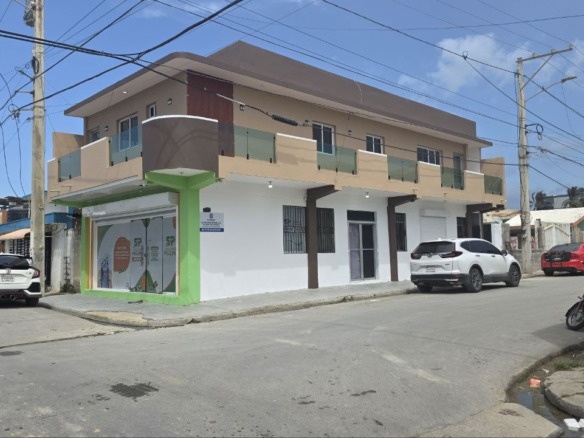 EDIFICIO CON LOCAL COMERCIAL EN VENTA EN LA C/DUARTE EN NAGUA MTS.
