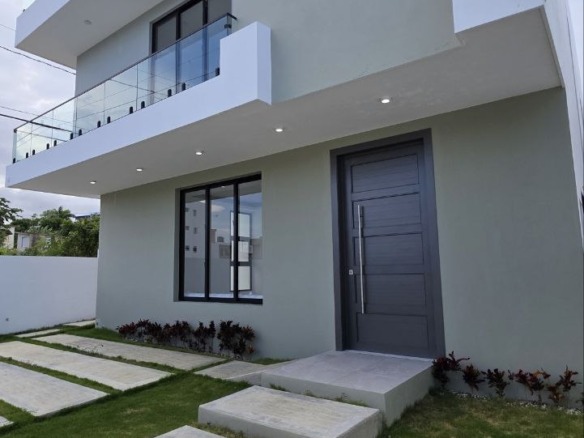 CASA VALERIA 4 EN VENTA EN NUEVA NAGUA, MARIA TRINIDAD SANCHEZ.