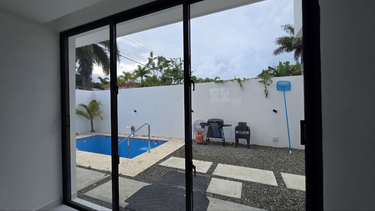 CASA VALERIA 4 EN VENTA EN NUEVA NAGUA, MARIA TRINIDAD SANCHEZ.