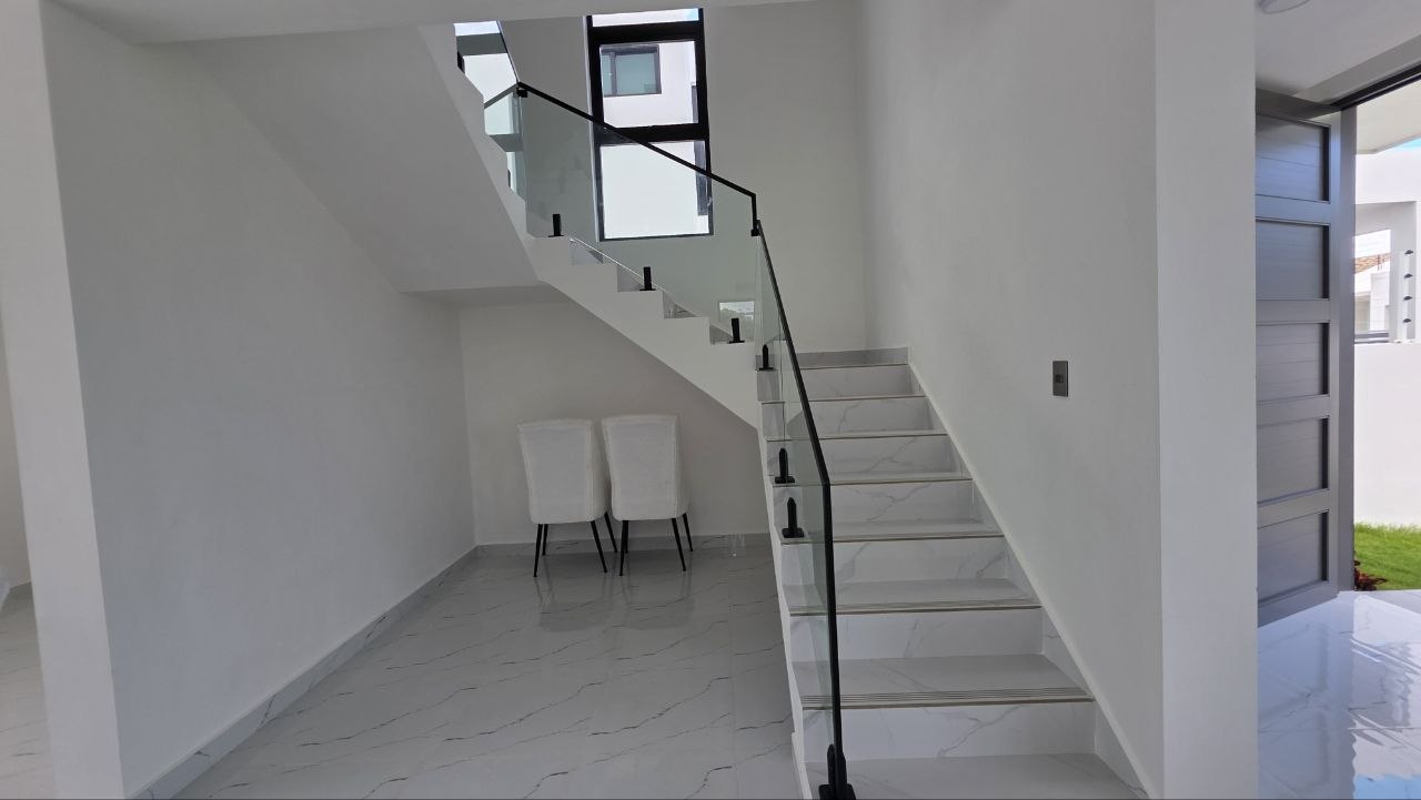 CASA VALERIA 4 EN VENTA EN NUEVA NAGUA, MARIA TRINIDAD SANCHEZ.