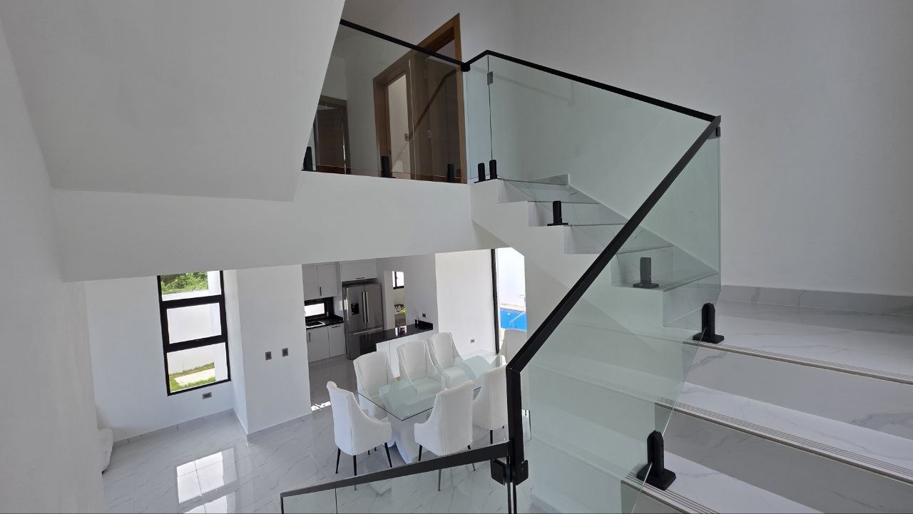CASA VALERIA 4 EN VENTA EN NUEVA NAGUA, MARIA TRINIDAD SANCHEZ.