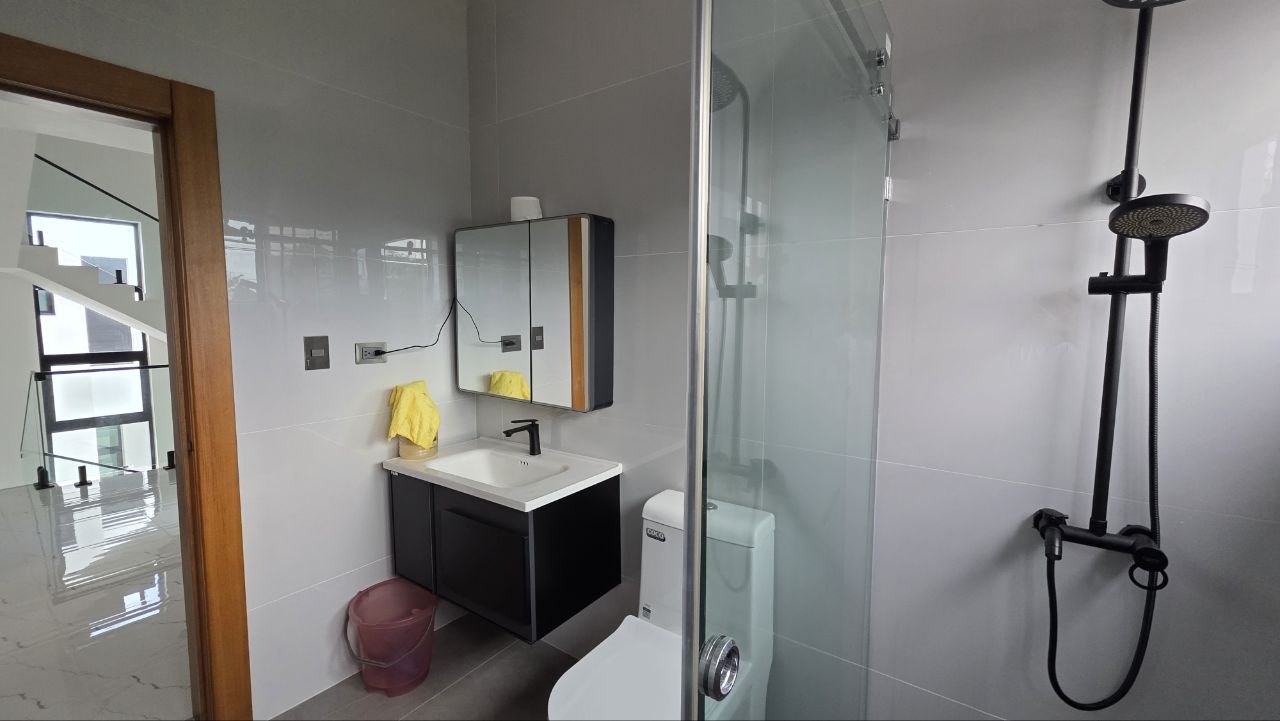 CASA VALERIA 4 EN VENTA EN NUEVA NAGUA, MARIA TRINIDAD SANCHEZ.