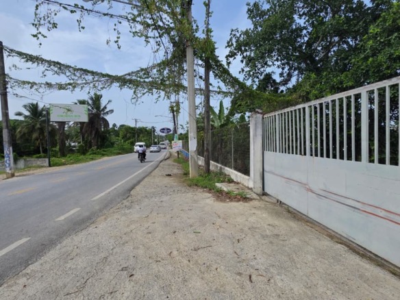 🏢NAVE COMERCIAL EN ALQUILER EN EL BARRO, NAGUA MARIA TRINIDAD SANCHEZ.🏢